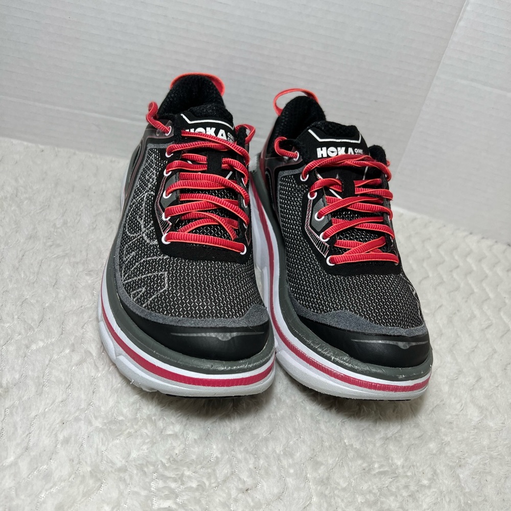 Hoka One One Bondi 4 Womens Size 8 Gray Red Sneaker  Athletic Running Shoes